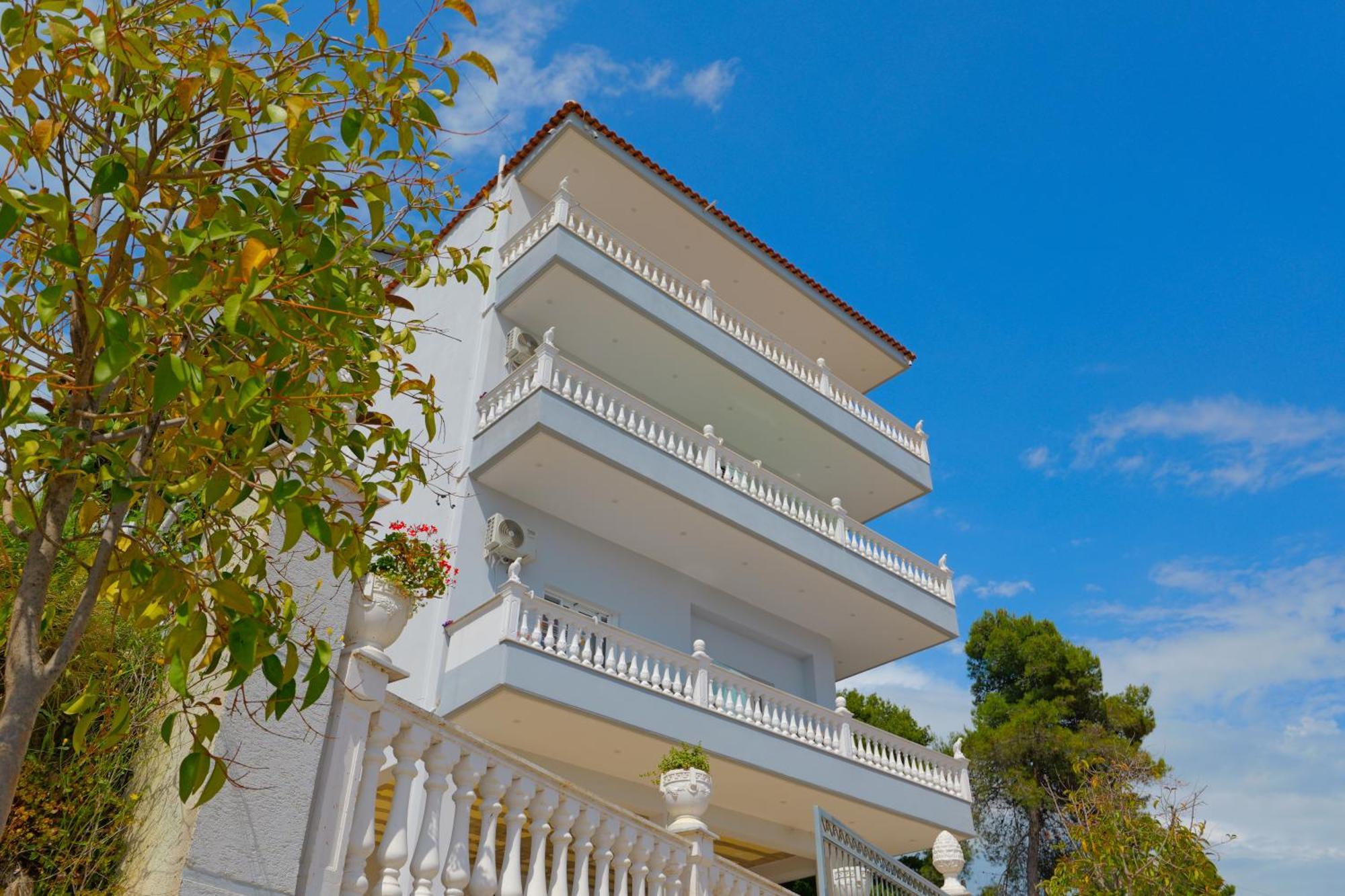 Vila Marina Apartments Sarande Ngoại thất bức ảnh