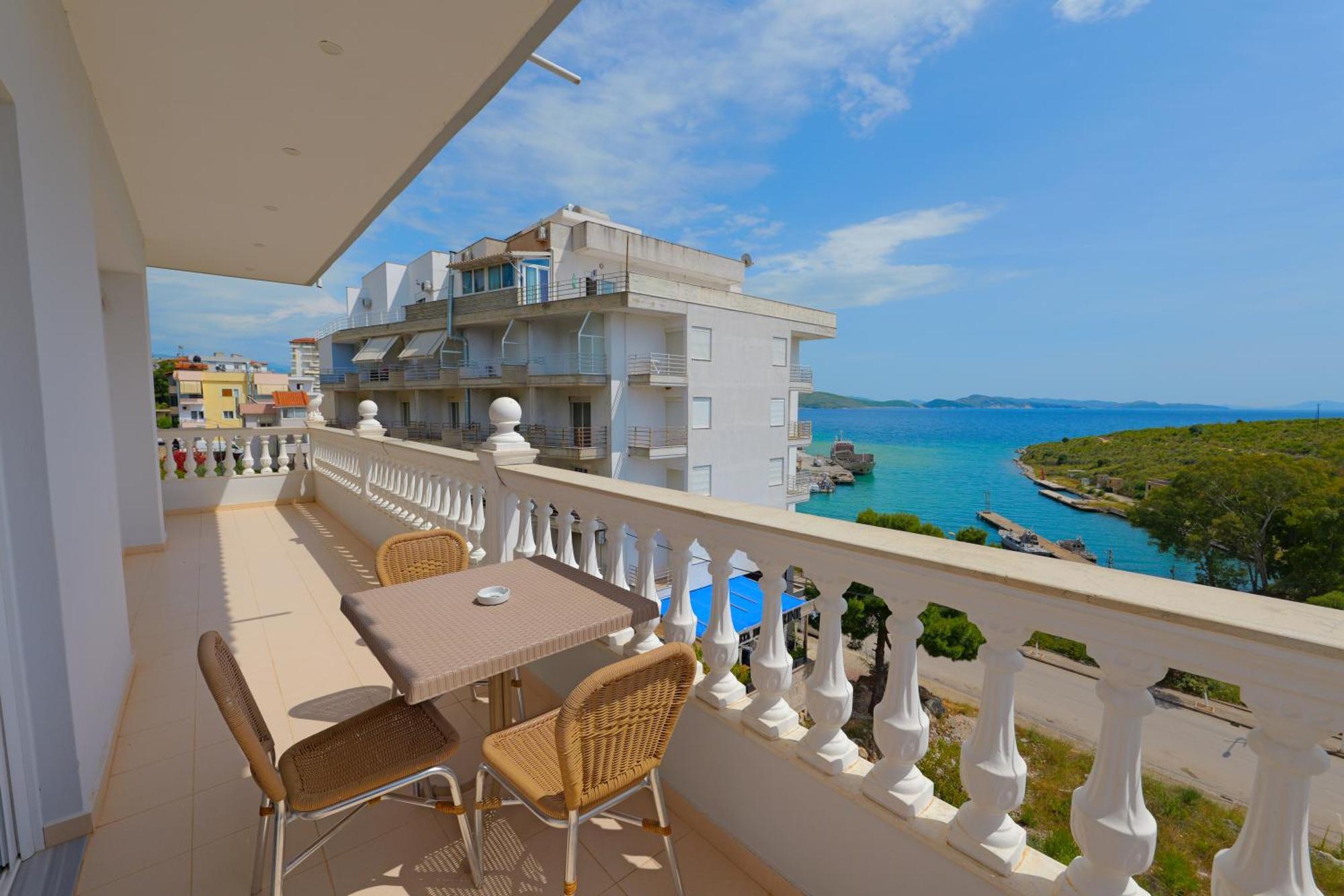 Vila Marina Apartments Sarande Ngoại thất bức ảnh