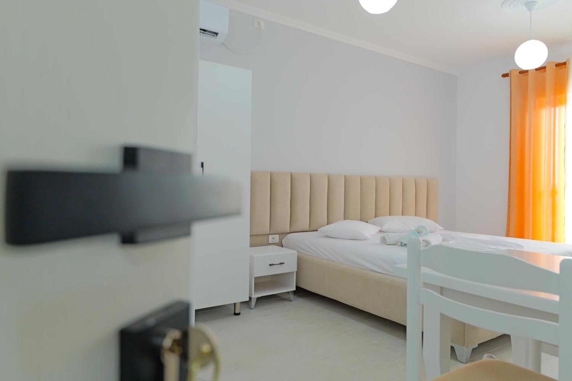 Vila Marina Apartments Sarande Ngoại thất bức ảnh