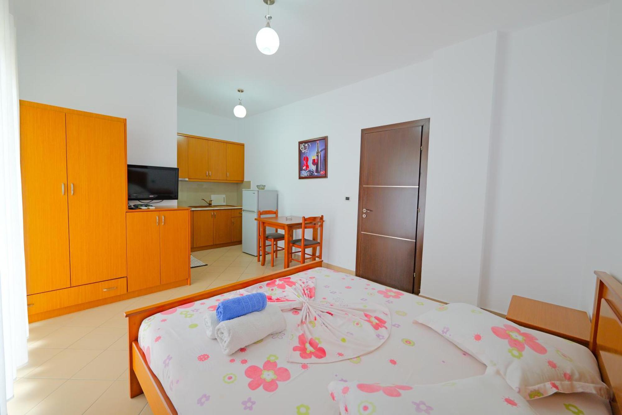 Vila Marina Apartments Sarande Ngoại thất bức ảnh