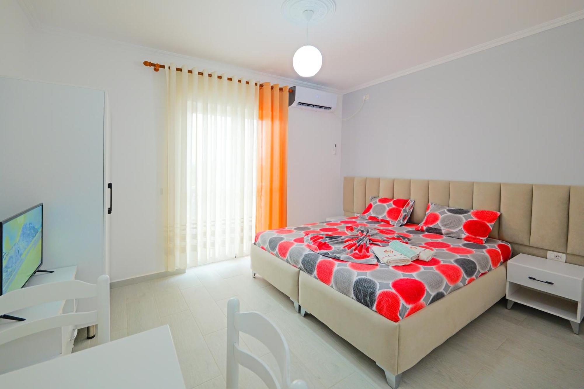 Vila Marina Apartments Sarande Ngoại thất bức ảnh