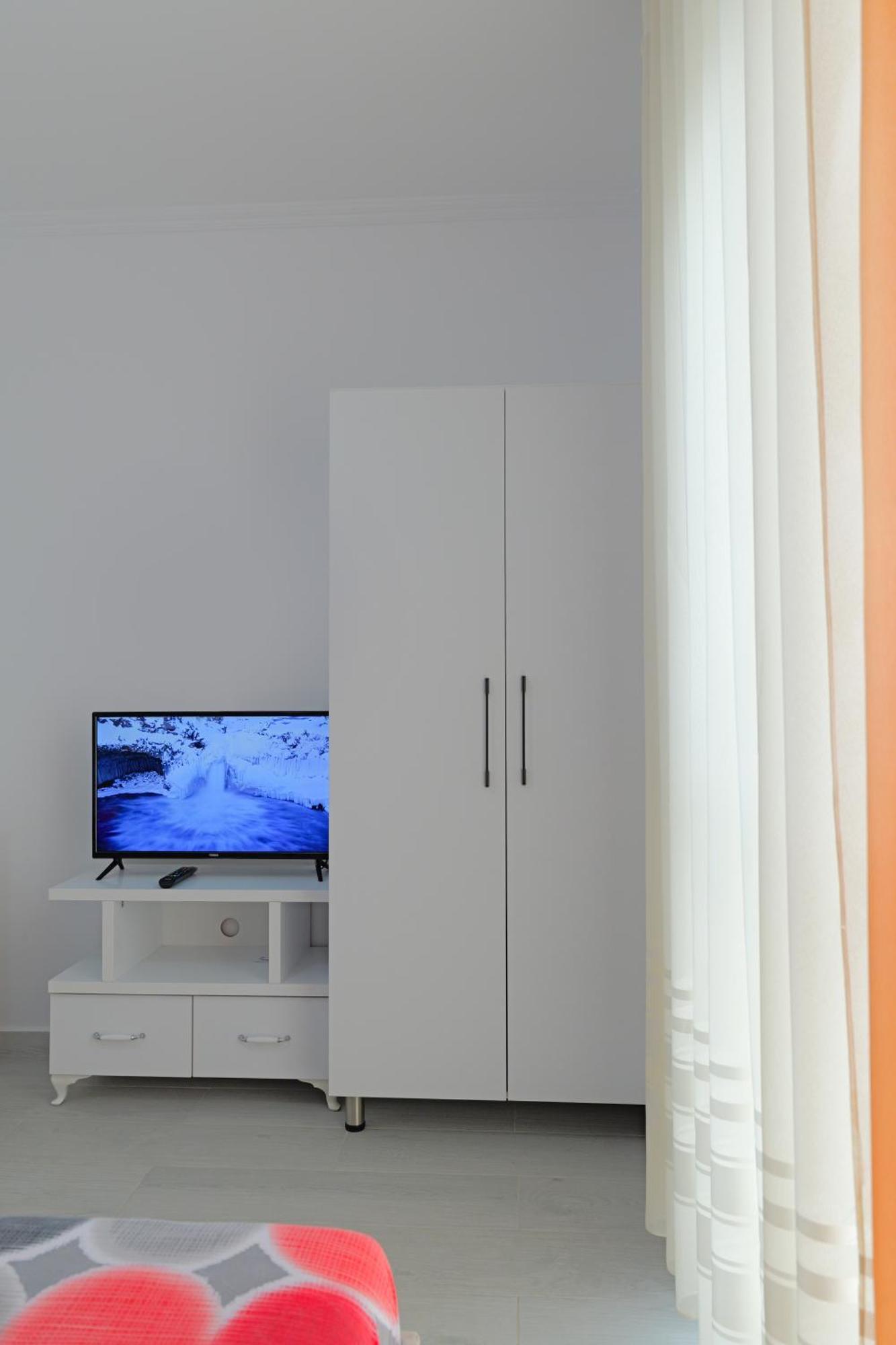 Vila Marina Apartments Sarande Ngoại thất bức ảnh